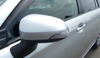 Toyota Corolla Fielder full