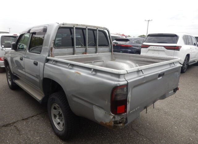 Toyota Hilux full