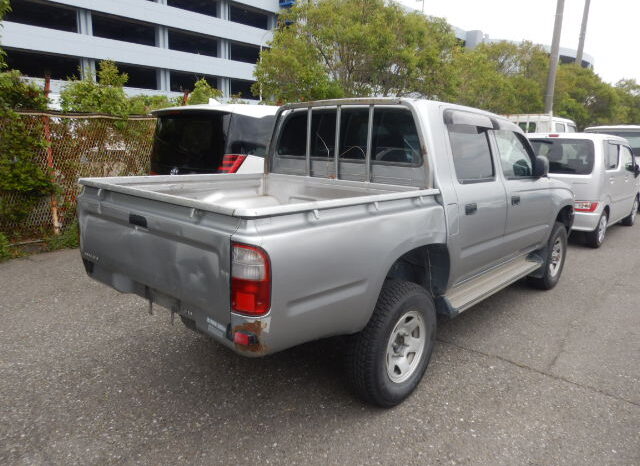 Toyota Hilux full
