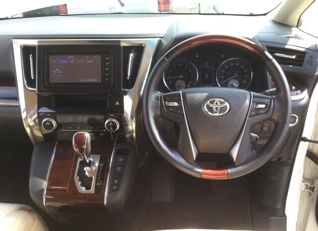 Toyota Alphard full