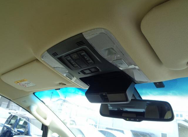 Toyota Alphard full
