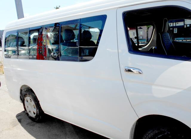 Toyota Hiace full