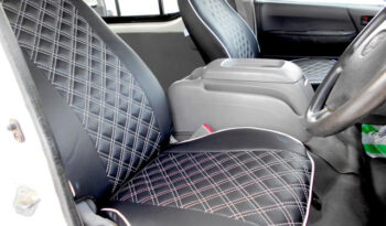 Toyota Hiace full