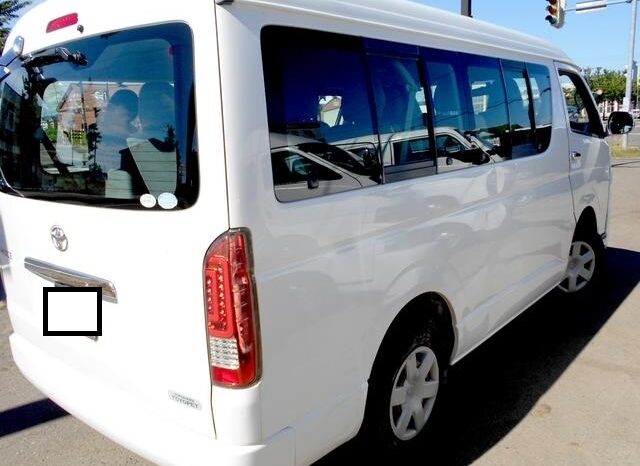 Toyota Hiace full