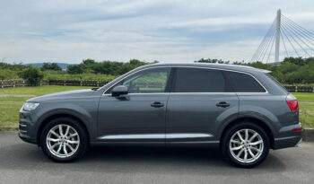 Audi Q7 full