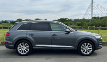 Audi Q7 full