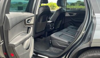 Audi Q7 full