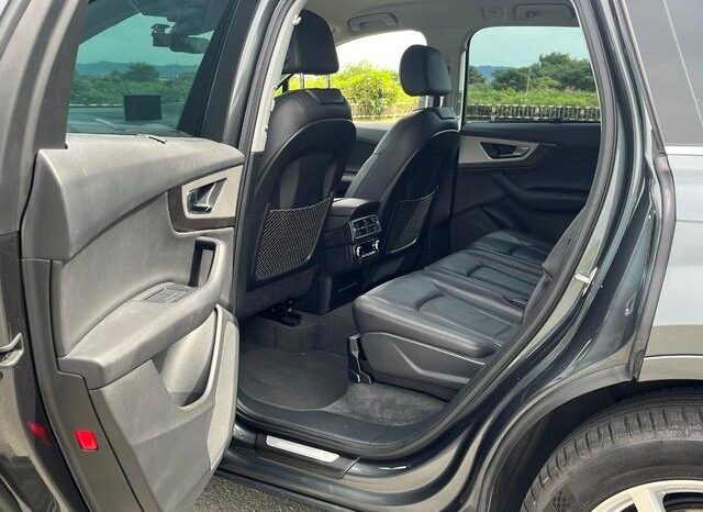 Audi Q7 full