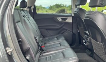 Audi Q7 full