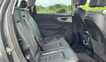 Audi Q7 full