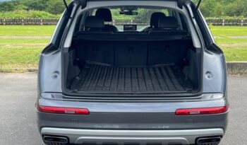 Audi Q7 full