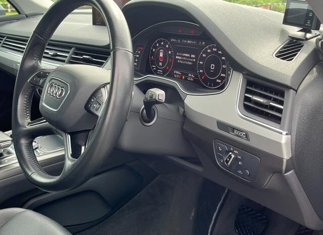 Audi Q7 full