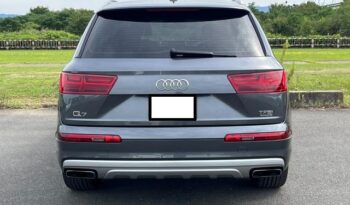 Audi Q7 full