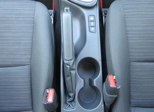 Toyota Yaris full