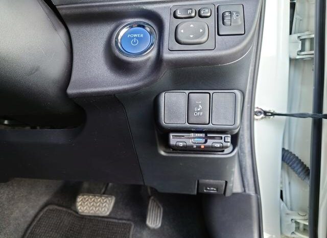 Toyota Aqua full
