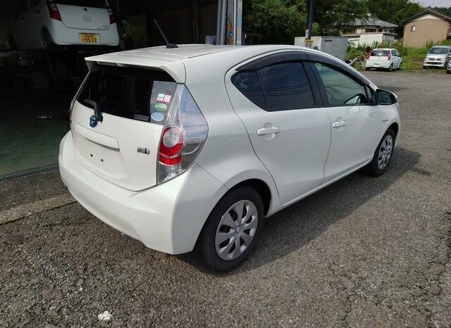 Toyota Aqua full