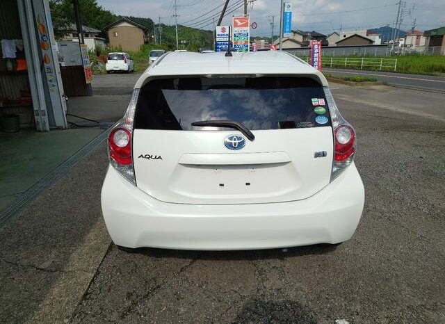 Toyota Aqua full