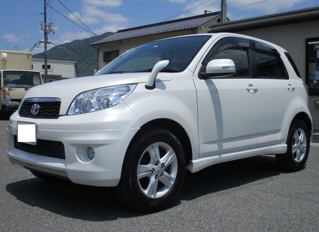 Toyota Rush full
