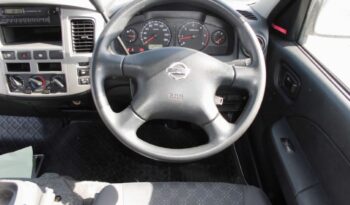 Nissan Caravan full