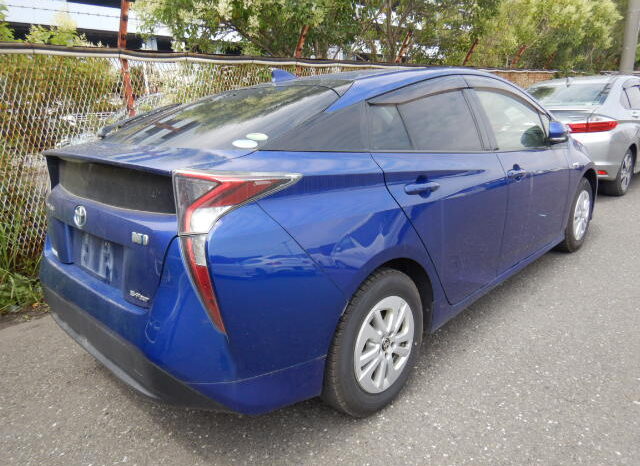 Toyota Prius full