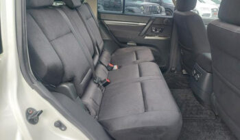 Mitsubishi Pajero (Reserved) full