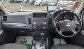 Mitsubishi Pajero (Reserved) full