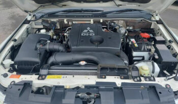 Mitsubishi Pajero (Reserved) full