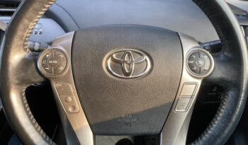 Toyota Prius PHV full