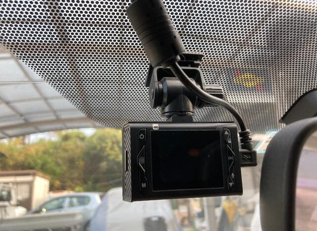 Toyota Prius PHV full
