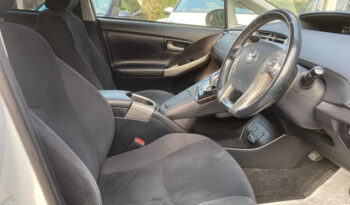 Toyota Prius PHV full