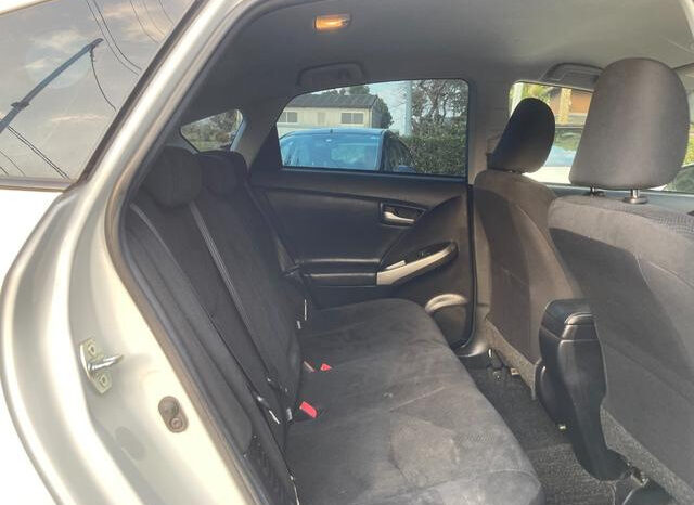 Toyota Prius PHV full