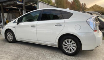Toyota Prius PHV full