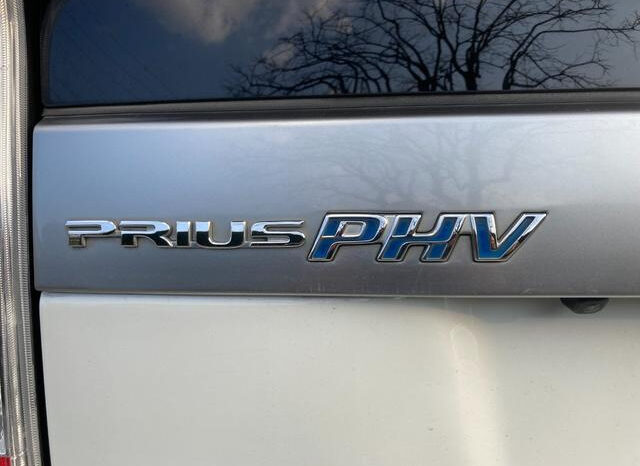 Toyota Prius PHV full