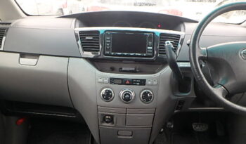 Toyota Voxy full