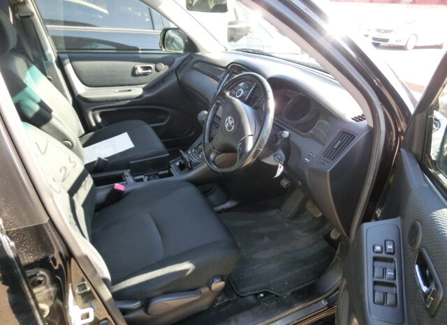 Toyota Kluger full