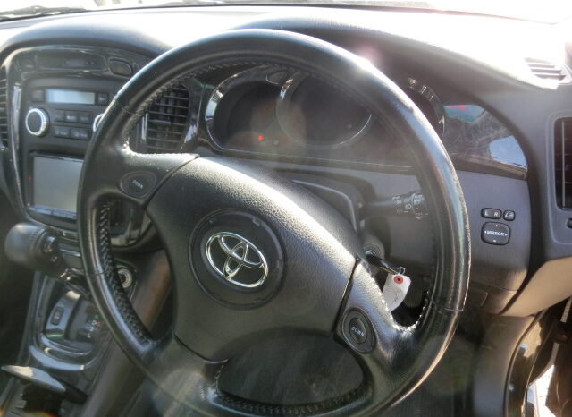 Toyota Kluger full