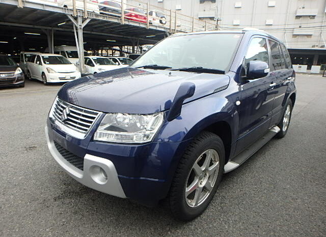 Suzuki Escudo Solomon (Reserved) full