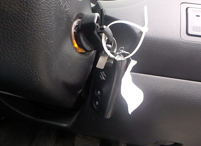 Suzuki Escudo Solomon (Reserved) full