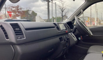 Toyota Hiace Van 2020 full