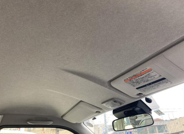 Toyota Hiace Van 2020 full