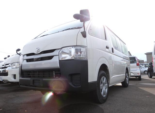 Toyota Hiace Van 2020 full