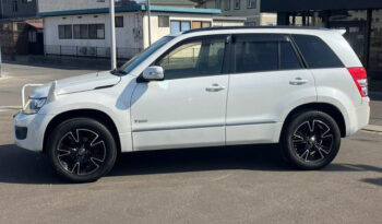 Suzuki Escudo (Reserved) full