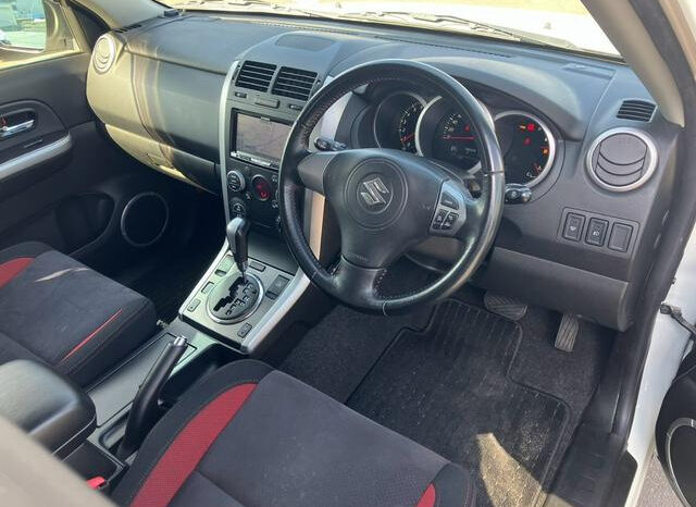 Suzuki Escudo (Reserved) full