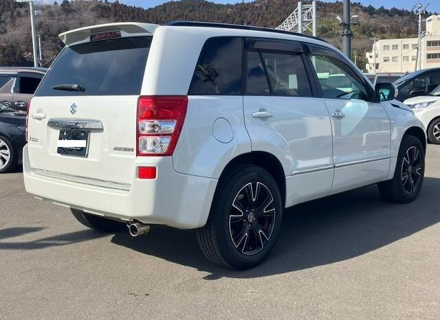 Suzuki Escudo (Reserved) full