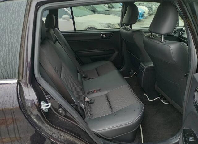 Toyota Corolla Fielder (Reserved) full