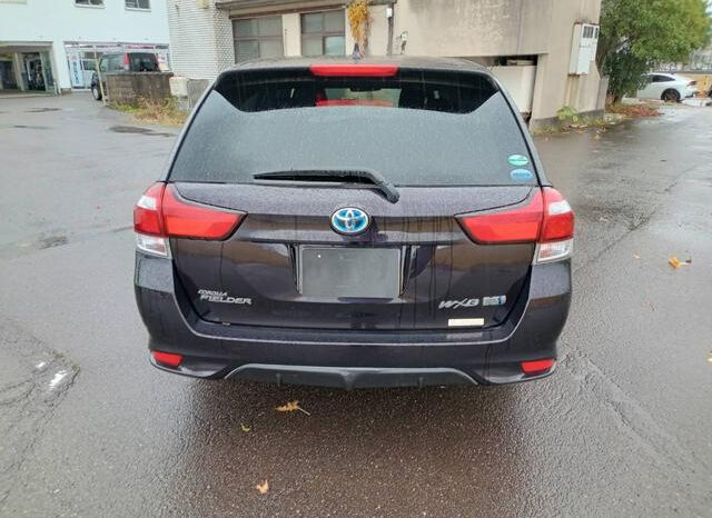 Toyota Corolla Fielder (Reserved) full