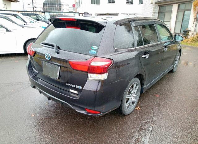 Toyota Corolla Fielder (Reserved) full