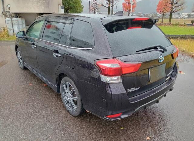Toyota Corolla Fielder (Reserved) full
