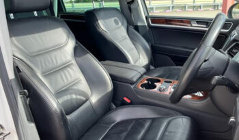 Volkswagen Touareg (Reserved) full