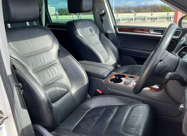 Volkswagen Touareg (Reserved) full